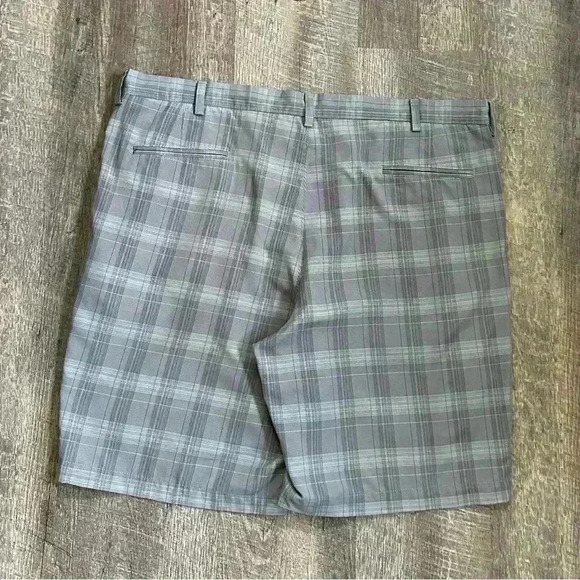 FREE 💟Men’s HAGGAR Golf Shorts -  Size 42 - Picture 3 of 13